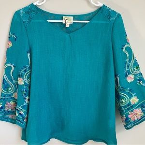 Fig & Flower blouse petite small